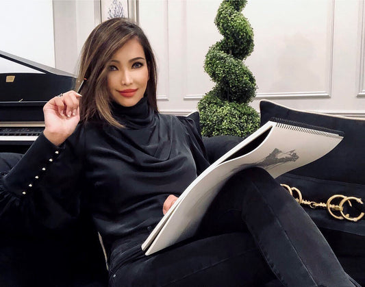 AISHIKA XAVIERA LOVES ROSES