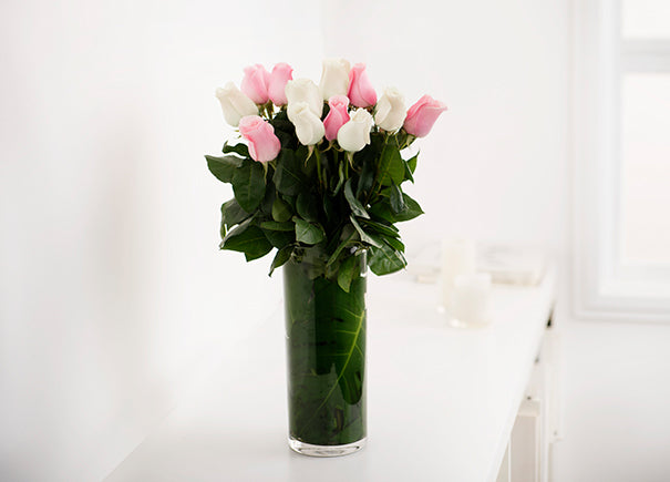 Mixed Pink and White Roses Gift Box with Vase (ROA189)