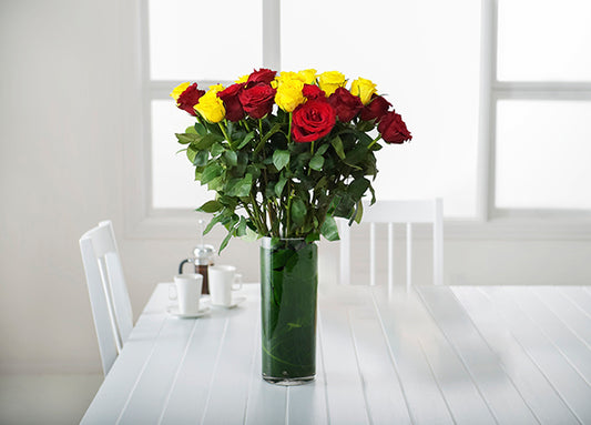 Mixed Red and Yellow Roses Gift Box with Vase (ROA196)