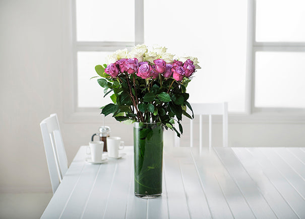 Mixed White and Mauve Purple Roses Gift Box with Vase (ROA193)