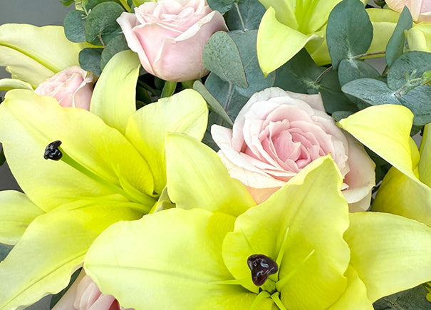 Aurora Charm Mixed Flower Bouquet