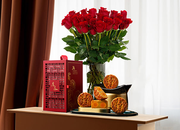 Red Rose Gift Box 24 & Marriott Mooncakes (ROA176-024)