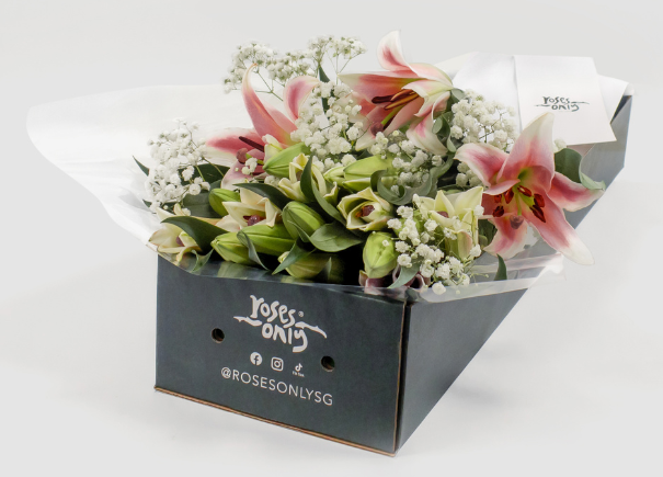 Pink Lilies With Baby's Breath Gift Box (ROA124)