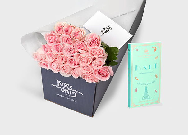 Light Pink Roses with Laurent Bernard 70% Dark Chocolate Origin Bar (ROA330)