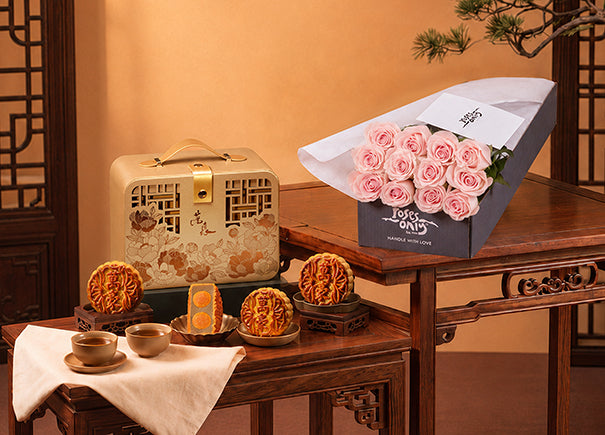 Pink Rose Signature Gift Box x Marriott Singapore Assorted Baked Mooncakes 4pcs Gift Set