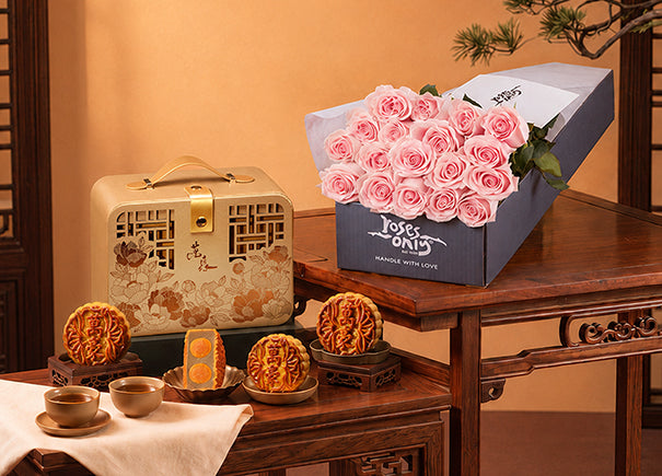 Pink Rose Signature Gift Box x Marriott Singapore Assorted Baked Mooncakes 4pcs Gift Set