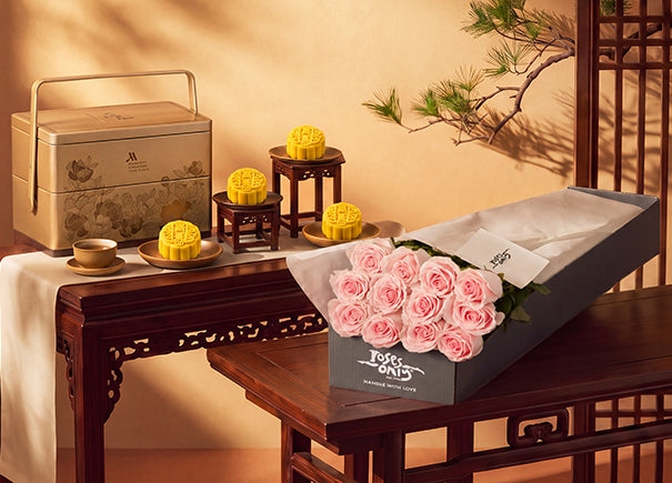 Pink Rose Signature Gift Box x Marriott Singapore Mao Shan Wang Durian Premium Snowskin Mooncakes 8pcs Gift Set