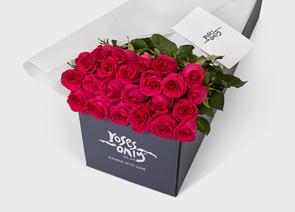 Bright Pink Roses Gift Box 24 (ROA03-024)
