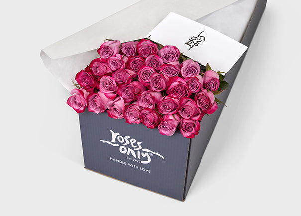 Mauve Two-Toned Roses Gift Box 30 (ROA05-030)