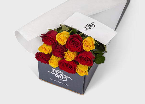 Mixed Red And Yellow Roses Gift Box (ROA128)