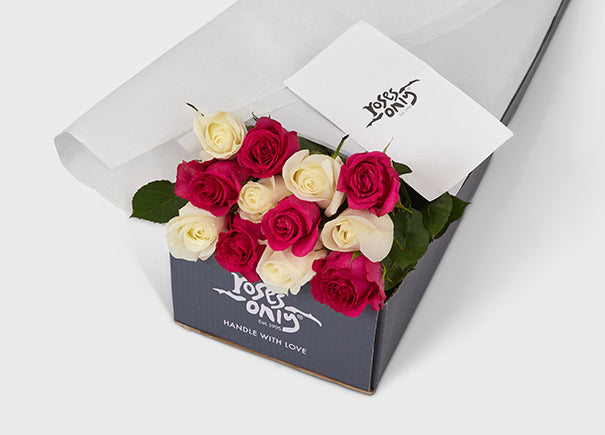 Mixed White And Bright Pink Roses Gift Box (ROA134)