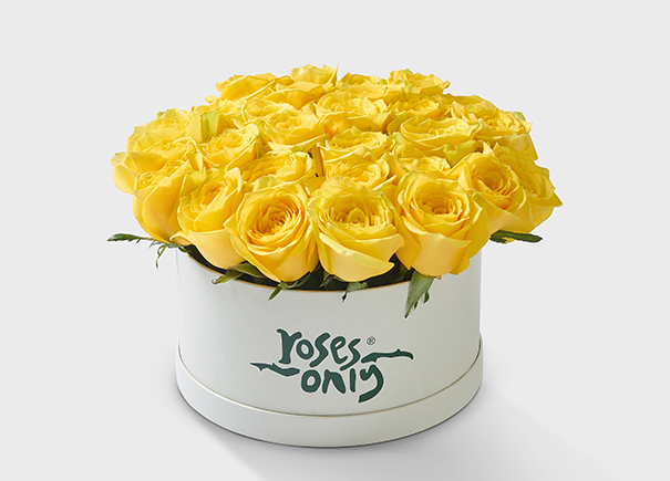 24 Yellow Roses in a Hat Box (ROA38-024)
