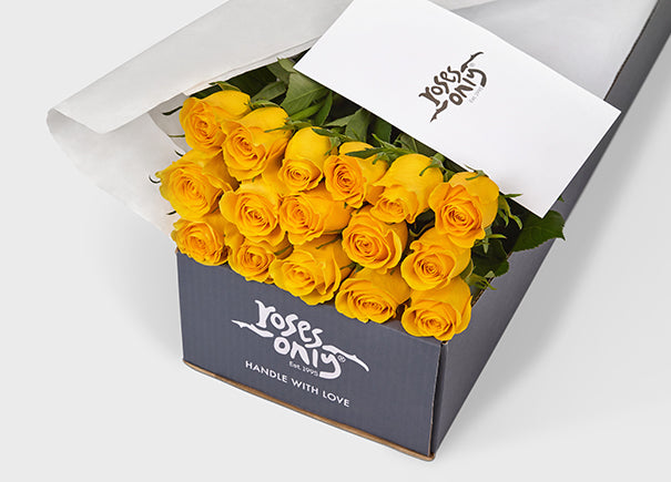 18 Yellow Roses Gift Box | Roses Only Singapore